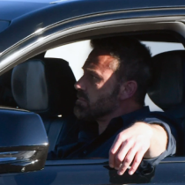 Вижте кого Бен Афлек „докара“ с луксозната си кола! Актьорът е преболедувал Дженифър Лопес