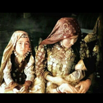 В това племе мъжа споделя съпругата с братята си, но тя избира кого ще вземе в леглото: Ако откаже, свекървата прави шокиращ ход.