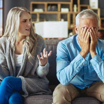 Защо възрастните деца обиждат родителите си: 9 неприятни причини