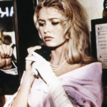 „Щях да съм по-щастлива, ако родя куче, отколкото това“: Най-красивата актриса беше майка от ада, но синът й отмъщава