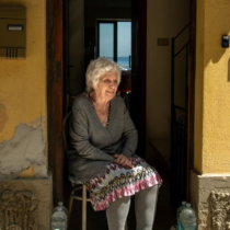 „Обичам жена си - Просто е“: Най-възрастната семейна двойка в света разкри тайната на дългия живот и от какво никога не се отказват