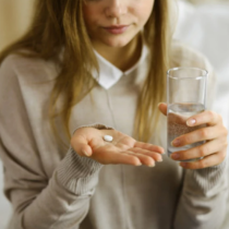 Милиони ги купуват и изобщо не са наивни: Засилено търсене на този вид лекарство, експертите отправят важни предупреждения