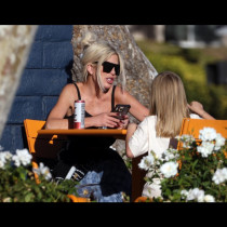 Бившата принцеса на Бевърли Хилс днес живее с децата си в евтини мотели и каравани, а причината е потресаваща