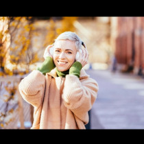 Хороскопът за 15 ноември: ВЕЗНИ - ново познанство и парични постъпления, РАК - предстои интересна среща