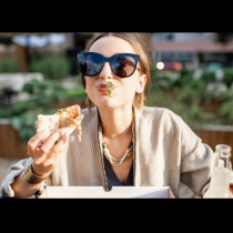 Как да поддържате форма без жертви и гладуване? Французойките имат 3 тайни и никога не забравят правилото „20 минути“