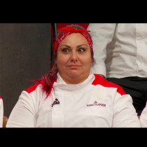 Направо е нов човек! Любимата Вики на шеф Ангелов от 