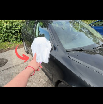 Ако видите бяла кърпа, закачена на огледалото на колата, не се стряскайте! Ето какво значи това: