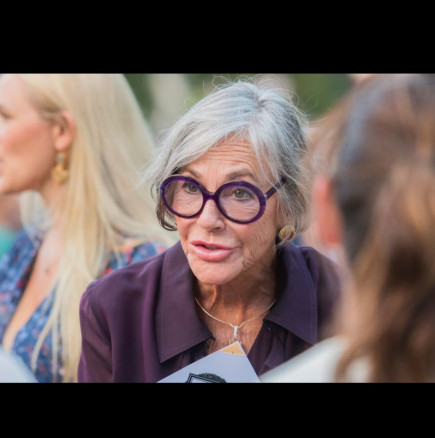 Броят милиарди, а не се боядисват, не си скубят веждите и са целите в бръчки! Как изглеждат най-богатите жени в света на 50+ години: 