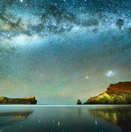 За 3 зодиакални знака се надига КОСМИЧЕСКА вълна от УСПЕХ: Вселената им подава ръка за помощ!