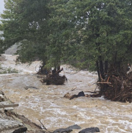 Червен код за порои в 3 области в петък-Карта