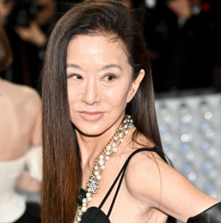 Дизайнерката Вера Уанг сякаш е спряла времето-Дори на тези години продължава да твори и разкри тайната на младзежкия си вид