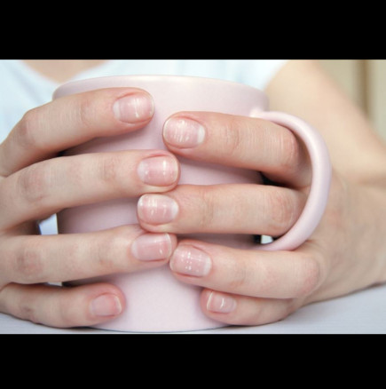 Маникюристка разкри как да възстановите чупливите нокти, типични за това време на годината: 4 трика ги оправят за нула време