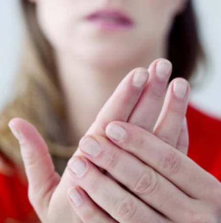Изтръпват ли ви пръстите? Ето защо се случва и кога е животозастрашаващо