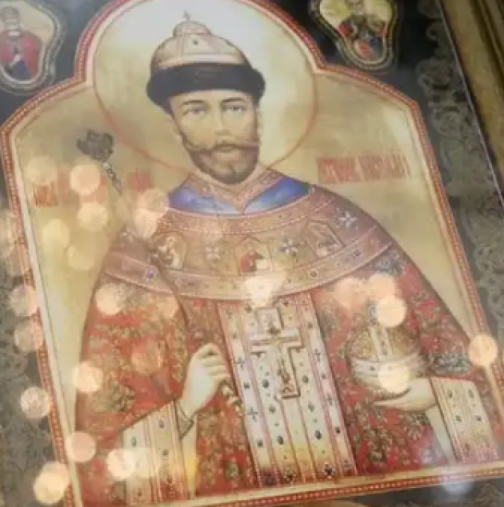 Лошо знамение за голяма война: Ето какво се случи с икона на Николай II