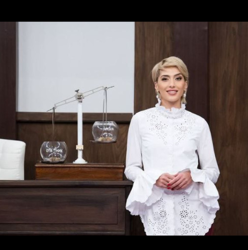 Ромина Тасевска изправи на нокти всички със снимка от болничното легло: