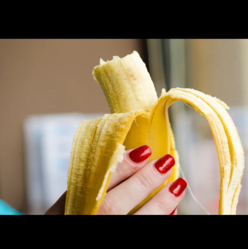 Тайната на гладката и блестяща кожа се крие в продукт, който всяка българка има у дома - дерматолозите го обожават!