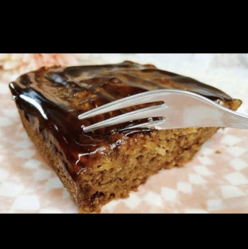 Ябълки, орехи и грис, а накрая заливаш с карамел! Чудото на есента - всяка хапка е райска: