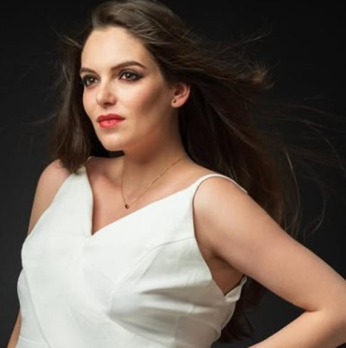 Актрисата Радина Боршош роди - Първа снимка на бебето-Ето как го кръстиха