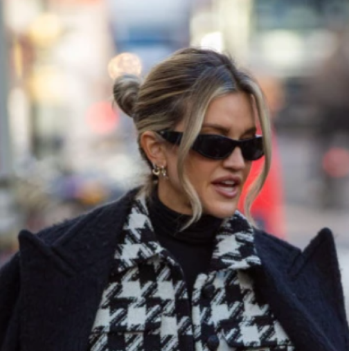 Това е най-красивата зимна комбинация, която ще видите днес! Безупречна елегантност, но много семпла и ефектна