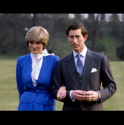 Продадена за 384 000 долара: Зад емблематичната блуза на принцеса Даяна се крие история, която само двама души на планетата знаеха