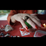 Хороскоп за декември според цигански карти: За една зодия това ще бъде решаващ месец с огромни житейски промени