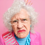 Тези ШЕСТ неща мигновено състаряват жените: