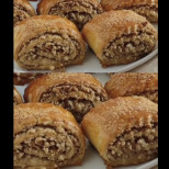 Чудни орехови рулца по рецептата на мама - хем хрупкат, хем се топят в устата! Чудни сладки за Коледа: