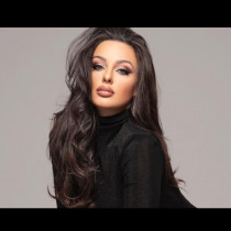 Гръм от ясно небе! Симона Загорова в горещ кадър с кметския син Орлин от