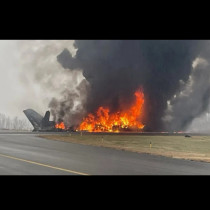 Неописуема трагедия! Самолетна катастрофа погуби легендарен състезател и семейството му