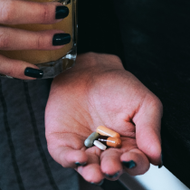 Много жени пият тези два витамина като луди, но изобщо не се съчетават: Лекарят обясни кои комбинации трябва да избягвате