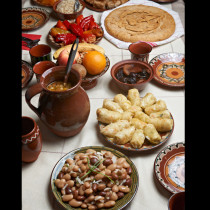 Утре е магичен ден, Бъдни Вечер! Никой не трябва да става от масата, а ето къде се поставя глава лук 