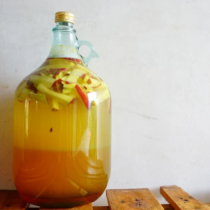 Рецепта, оцеляла в продължение на 1000 години: Напитката на древните славяни възстановява силата и имунитета - ето как се приготвя