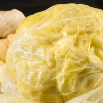 Пресолихте ли зелето? Не се притеснявайте, един хранителен продукт решава проблема, ако се сложи в бидона и не е картоф