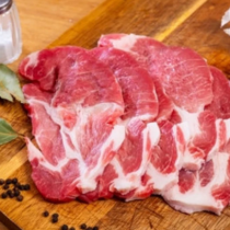 Омекотява и най-твърдото месо за 15 минути: Ще се разтопи в устата ви, ако го поръсите с този прах