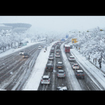 Ура! Сняг ще има, но не за Коледа - топ-синоптик с прогноза за празниците: