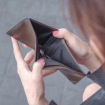 Ще им свършат парите за празниците: Тези 2 астрологични знака влизат в Новата година с празни джобове!