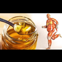 Ето какво се случва с тялото ви, когато започнете да ядете мед с чесън: Само 1 чаена лъжичка на ден и ще сравнявате ефекта със злато!