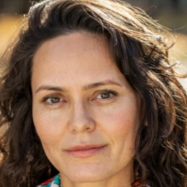 Оставих всичко, преместих се в студио, само с един куфар: Изповед на жена, която се разведе след 33 години