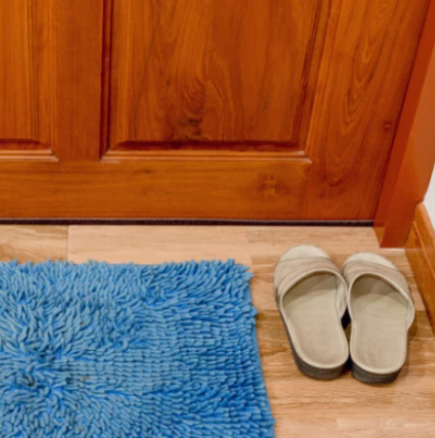 Ритуали за Нова година: Защо е важно да смените постелката пред входната врата