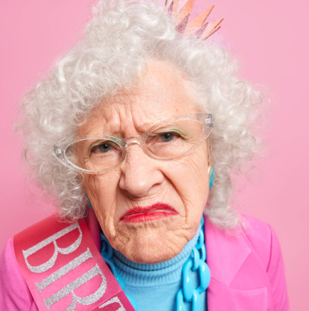 Тези ШЕСТ неща мигновено състаряват жените: