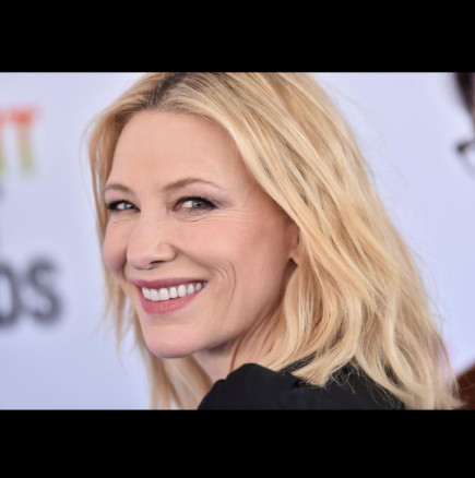 10 варианта на дълъг боб, които ще бъдат хит през 2026 г. за жени над 50 години: Най-добрите прически за лифтинг на лицето