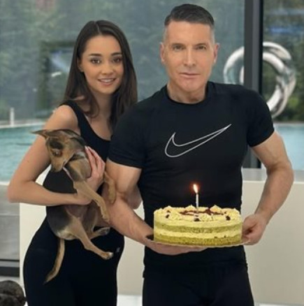 Валерия Георгиева отговори на хейтърите: Дъртак, дъртак, но вие не спите в хотел до Тюйлери за 5000 евро на нощ