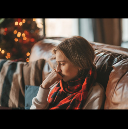 В момента чувстват, че са НА ДЪНОТО, но от ТАЗИ дата през декември всичко се променя за ТРИ зодии - да очакват чудеса!