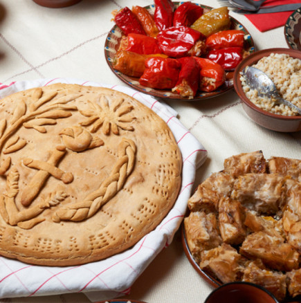 В събота е един от най-почитаните празници от българския народ-Спазват се важни ритуали и се гадае за следващата година