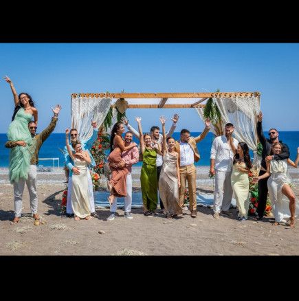 Смях и сълзи на големия финал на "Ергенът": Четири дами си тръгнаха с пръстен, а две - облени в сълзи