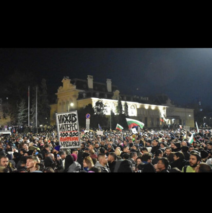 Ето какво остана от София след протеста снощи - вандализъм и разрушения: