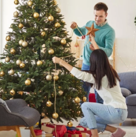 Къде да поставите коледна елха, за да привлечете пари: Това е най-доброто място в къщата за късмет и напредък!