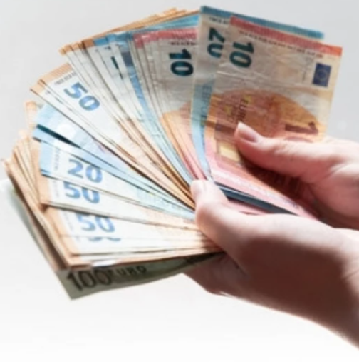 Как да привлечем пари и никога да не останем без пари? Старо народно поверие гласи, че трябва да правим това със съседите си.