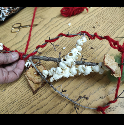 Ето как да си направим сами ИСТИНСКА сурвачка, която да ни пази от злини и да има МАГИЧНА сила: