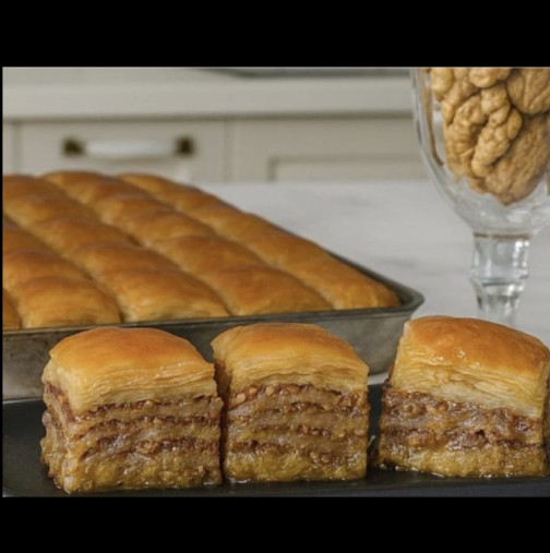 Майсторлъшка баклава с орехи и готови кори - любима на македонските домакини, ще стане любима и на вас: